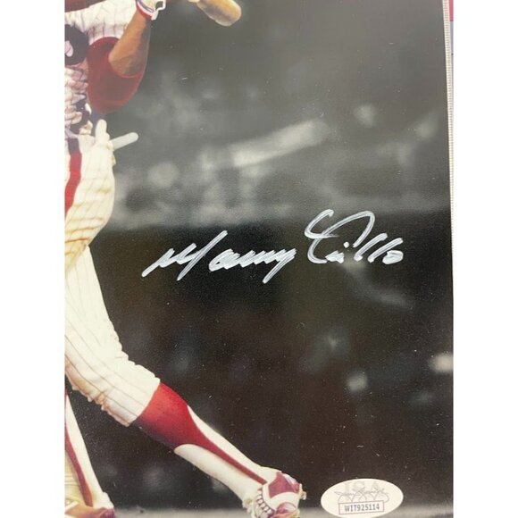 Manny Trillo signed autographed Philadelphia Phillies 8x10 spotlight photo JSA - Picture 2 of 3